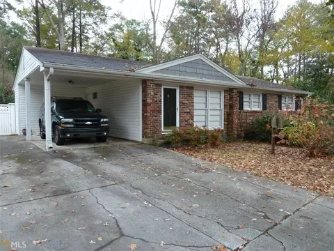 3027 Stratford Arms Dr, Chamblee, GA 30341 photo 1