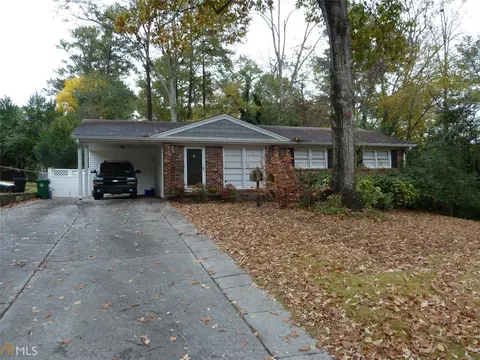 3027 Stratford Arms Dr, Chamblee, GA 30341 photo 2