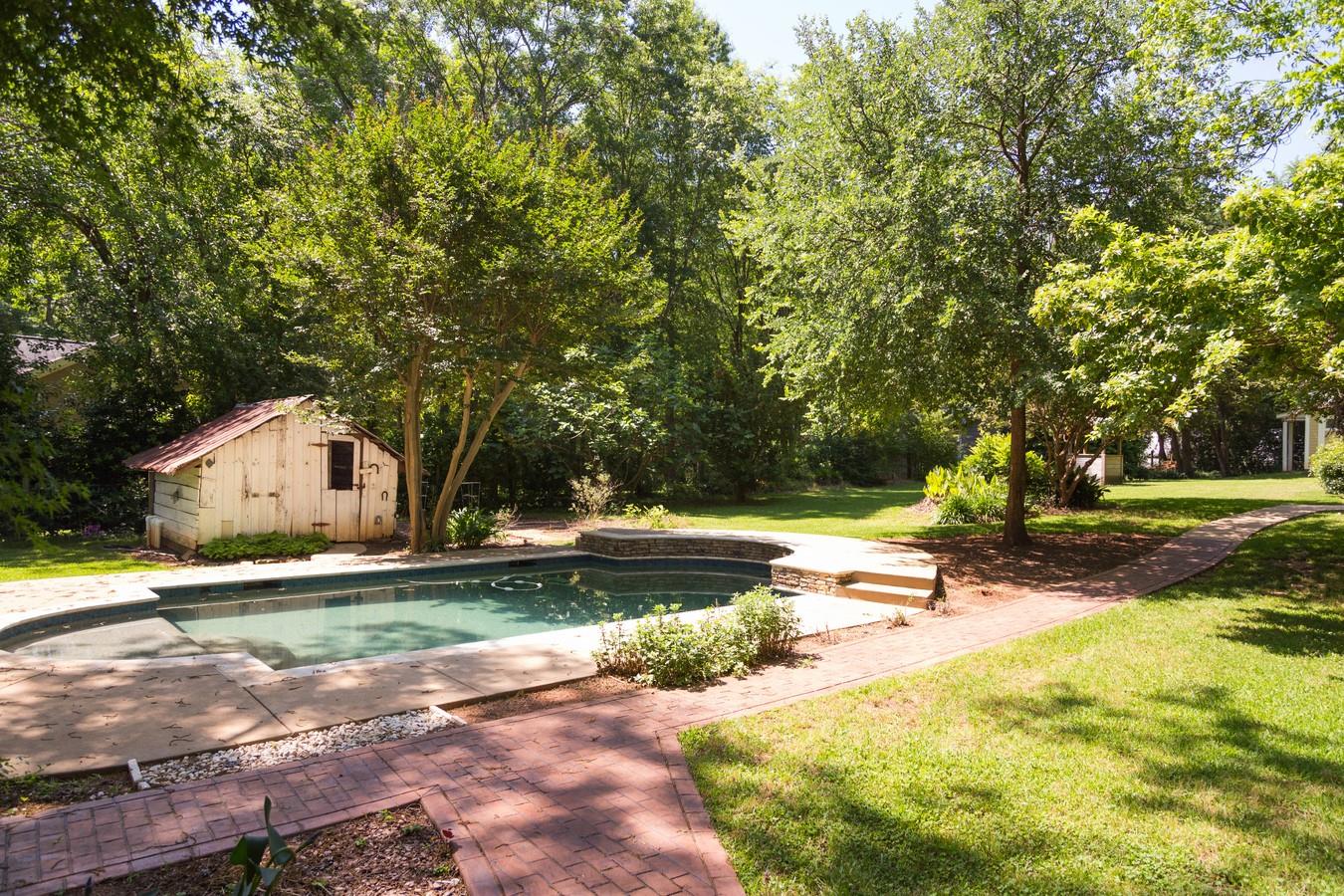 396 E Washington St, Madison, GA 30650 photo 17
