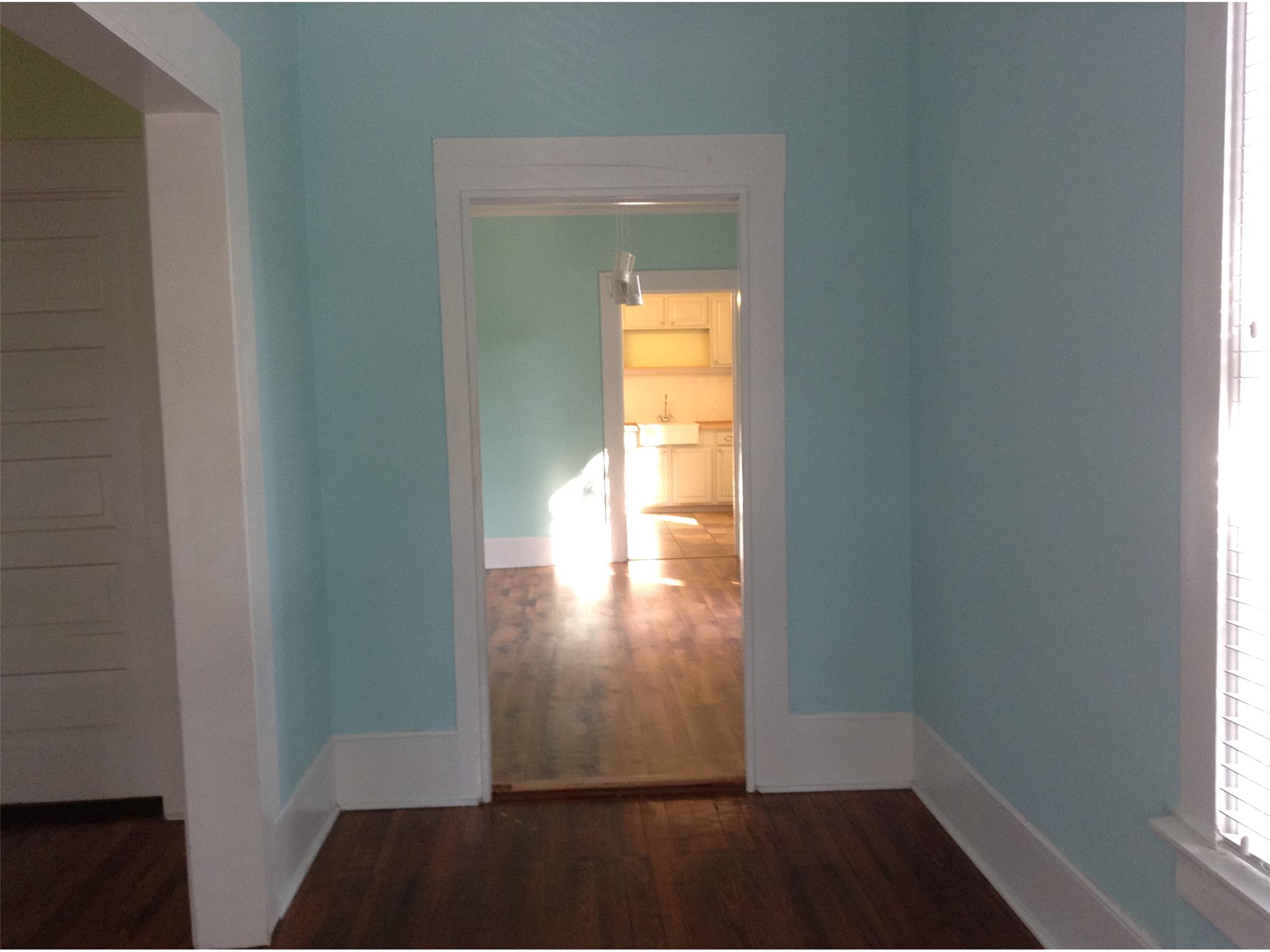 116 E Broad St, Newnan, GA 30263 photo 3