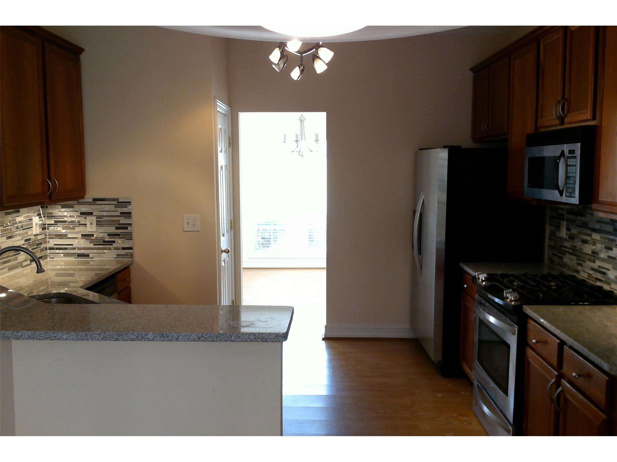 2516 Hampton Park Dr, Buford, GA 30519 photo 6