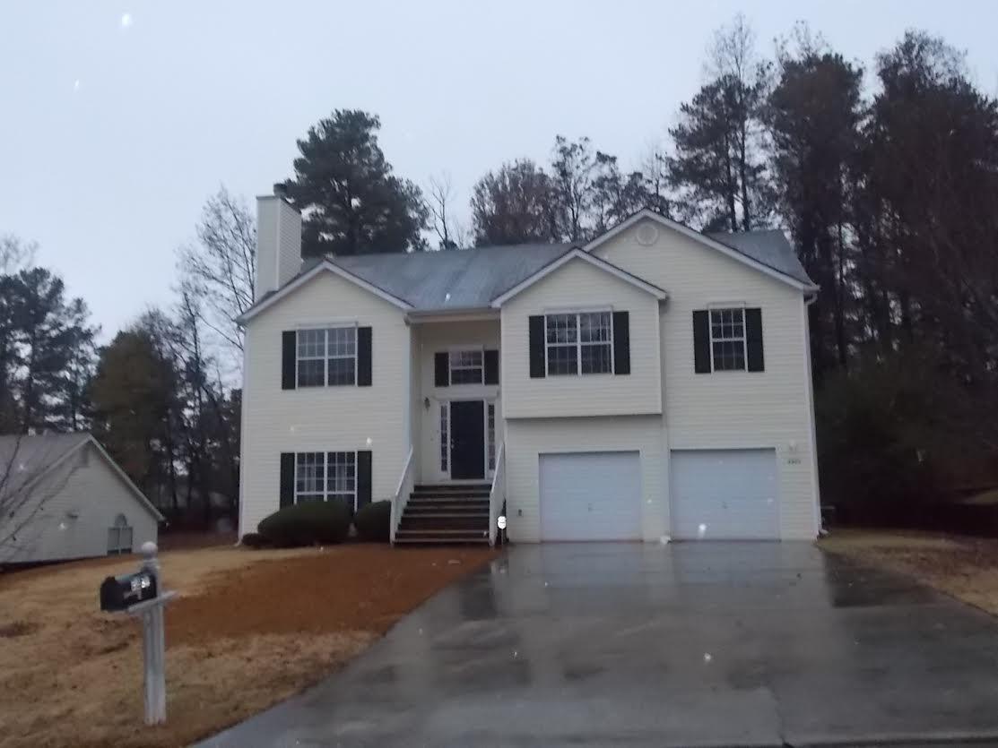 3384 Bells Landing Dr, Rex, GA 30273 photo 1