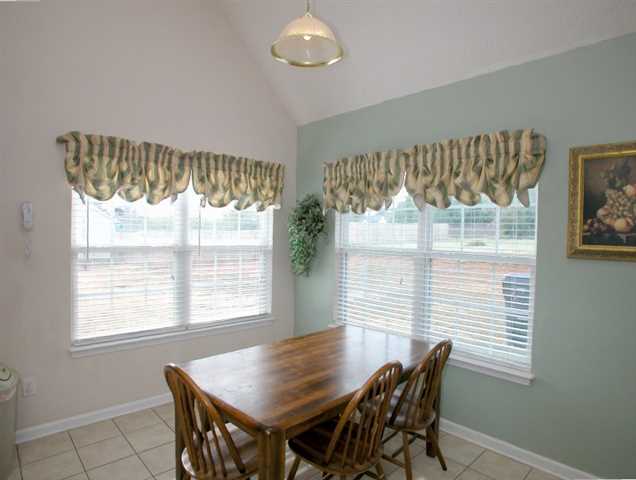 1011 Orchard Cir, Monroe, GA 30656 photo 4