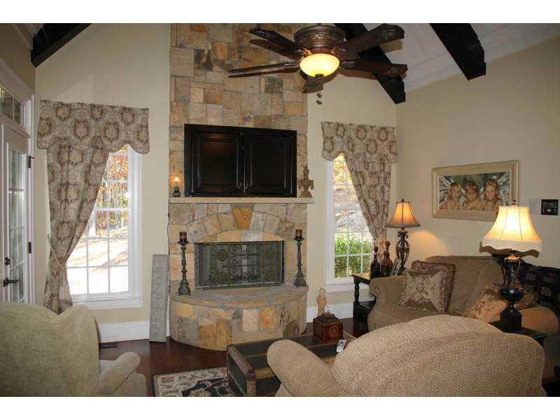 2145 Maddox Rd E, Buford, GA 30519 photo 10