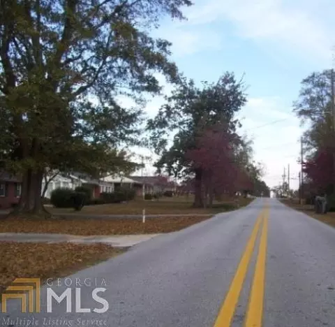 565 Franklin St, Jackson, GA 30233 photo 3