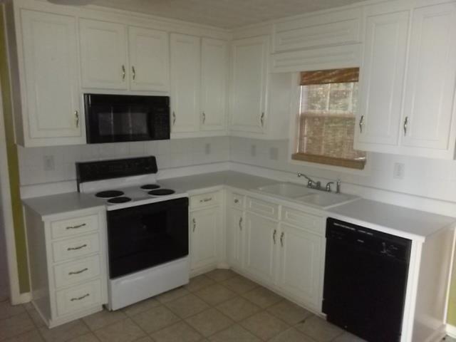 45 Hallmark Ln, Covington, GA 30014 photo 9