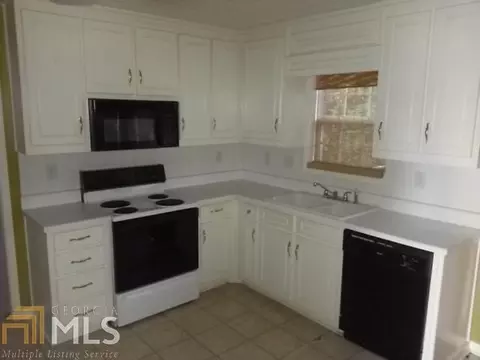45 Hallmark Ln, Covington, GA 30014 photo 9