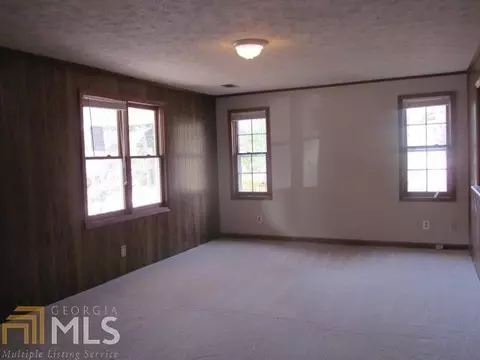 143 Mallory Dr, Lagrange, GA 30240 photo 2