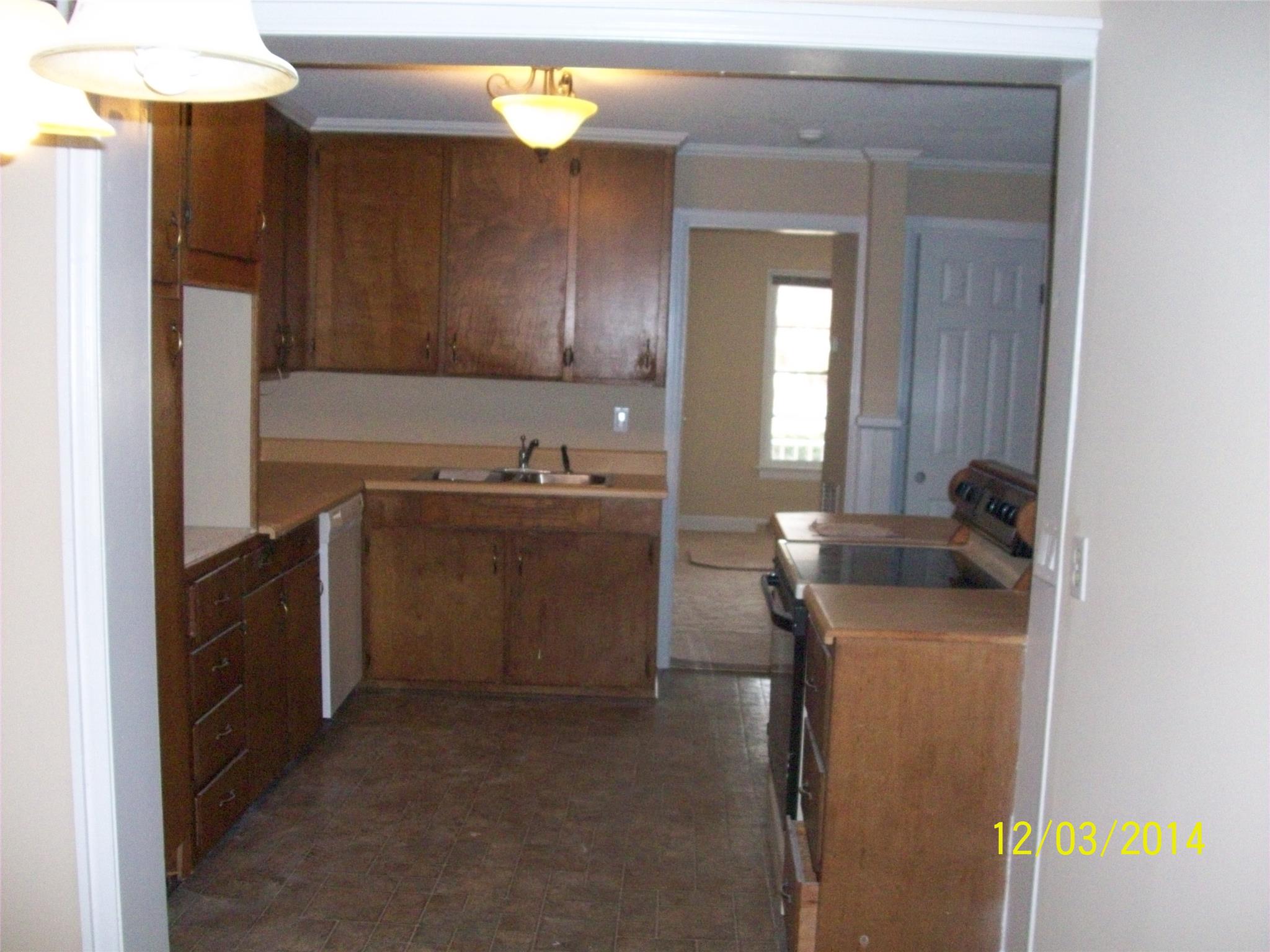 215 Oak Ave, Pinehurst, GA 31070 photo 4