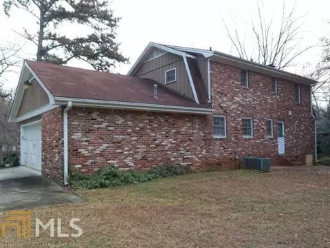 956 Strap Hinge Trl, Stone Mountain, GA 30083 photo 2