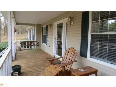 766 Riverview Ln, Winder, GA 30680 photo 2