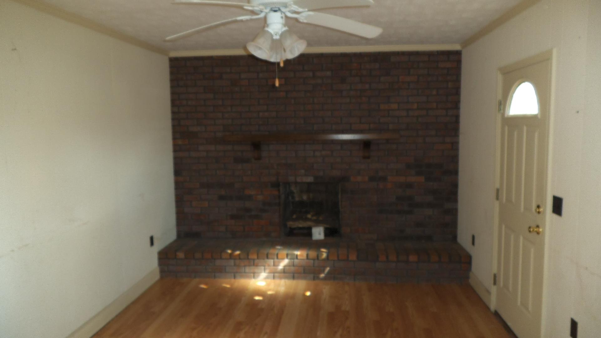 191 Chattahoochee St, Cornelia, GA 30531 photo 4