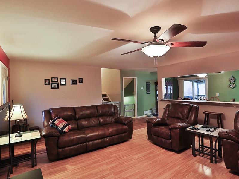  296 Aspen Lake Dr W, Newnan, GA 30263 photo 3