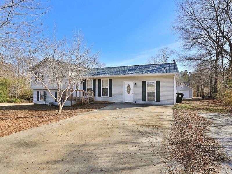  296 Aspen Lake Dr W, Newnan, GA 30263 photo 2