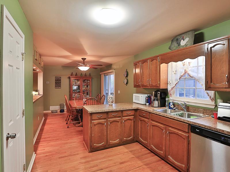  296 Aspen Lake Dr W, Newnan, GA 30263 photo 6