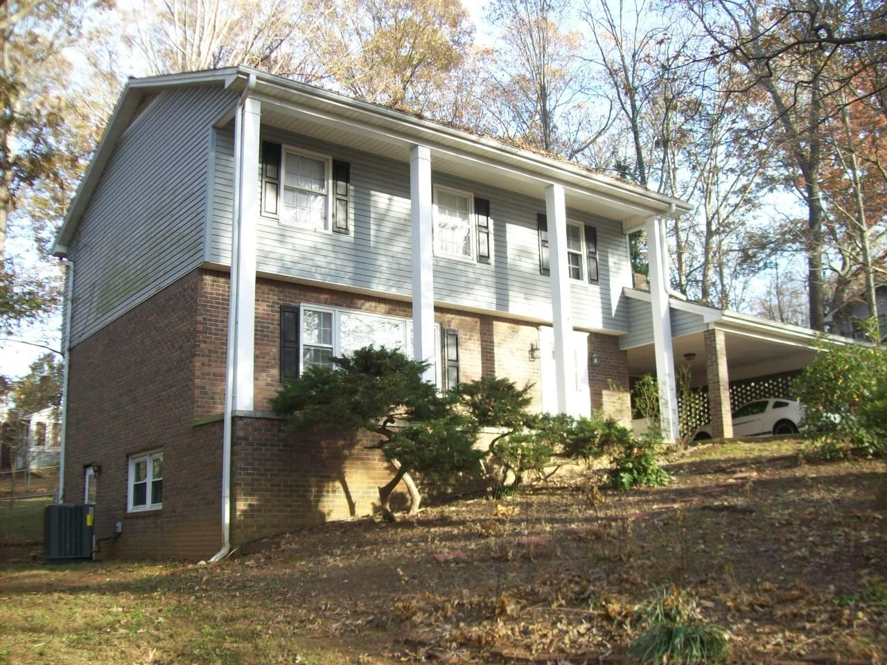 306 Ridgeway Cir, Cornelia, GA 30531 photo 1