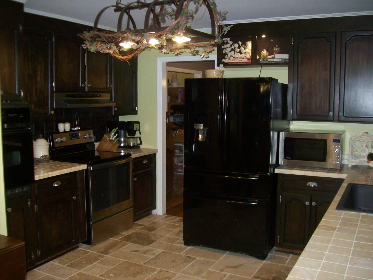 306 Ridgeway Cir, Cornelia, GA 30531 photo 3