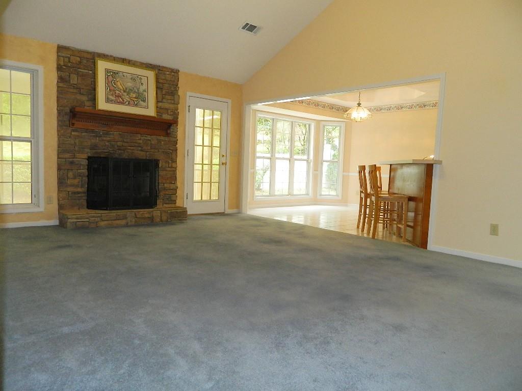 107 Highland Pointe Dr, Lagrange, GA 30240 photo 9