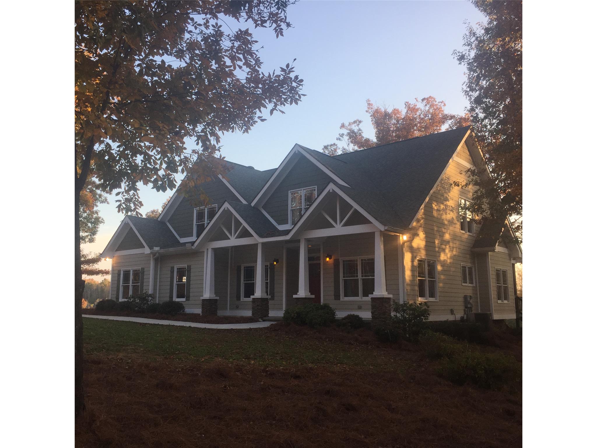 139 Adams Dr, Commerce, GA 30530 photo 1