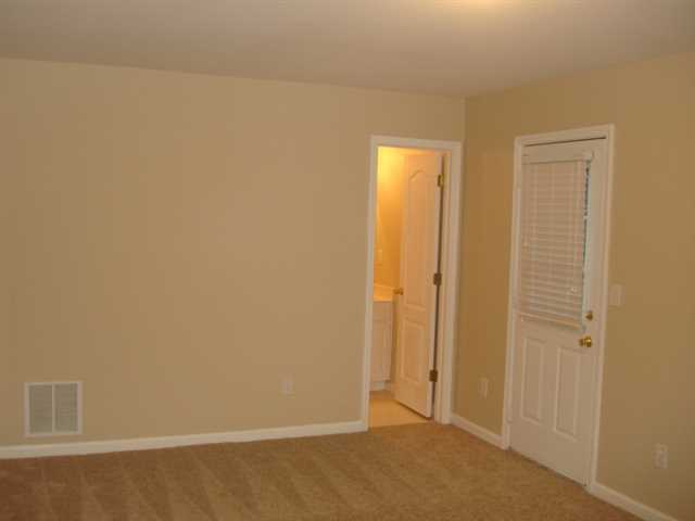 410 Eagle Tiff Dr, Sugar Hill, GA 30518 photo 4