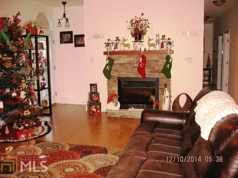 803 Rosedale St, Toccoa, GA 30577 photo 3