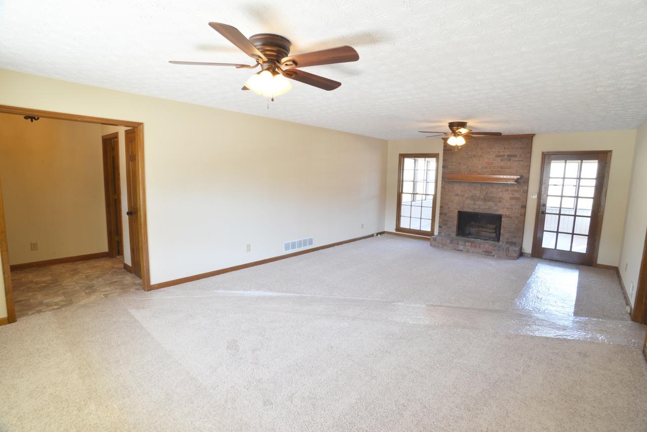 801 Tyrone Rd, Tyrone, GA 30290 photo 6
