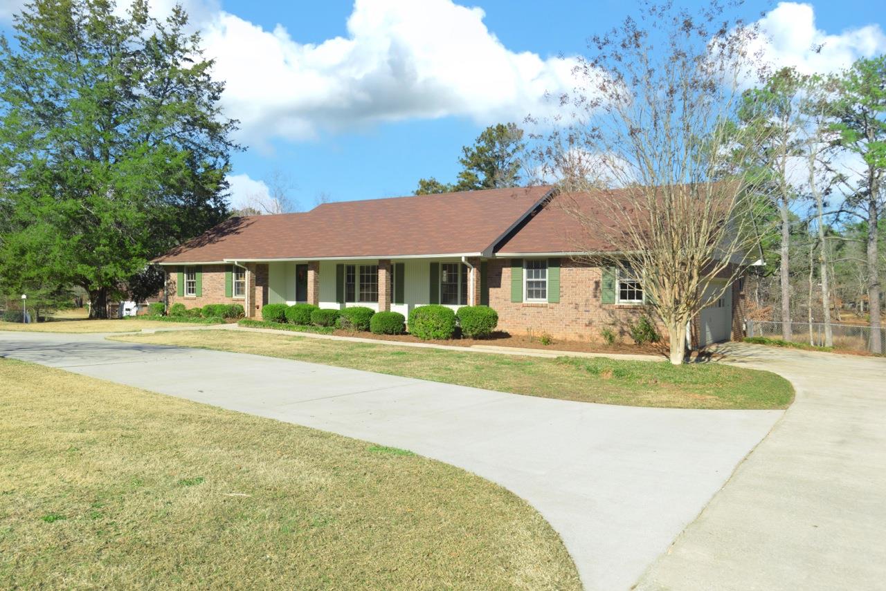801 Tyrone Rd, Tyrone, GA 30290 photo 1