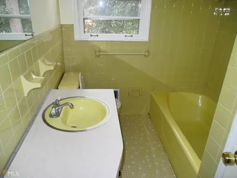 6797 Darrell Ct, Morrow, GA 30260 photo 12