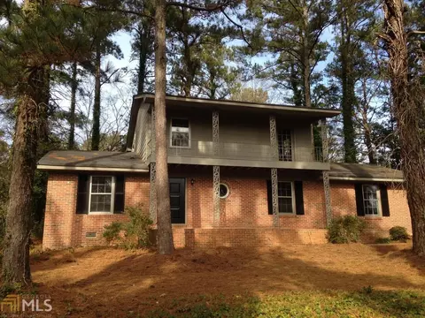 6135 Forest Dr, Covington, GA 30014 photo 1
