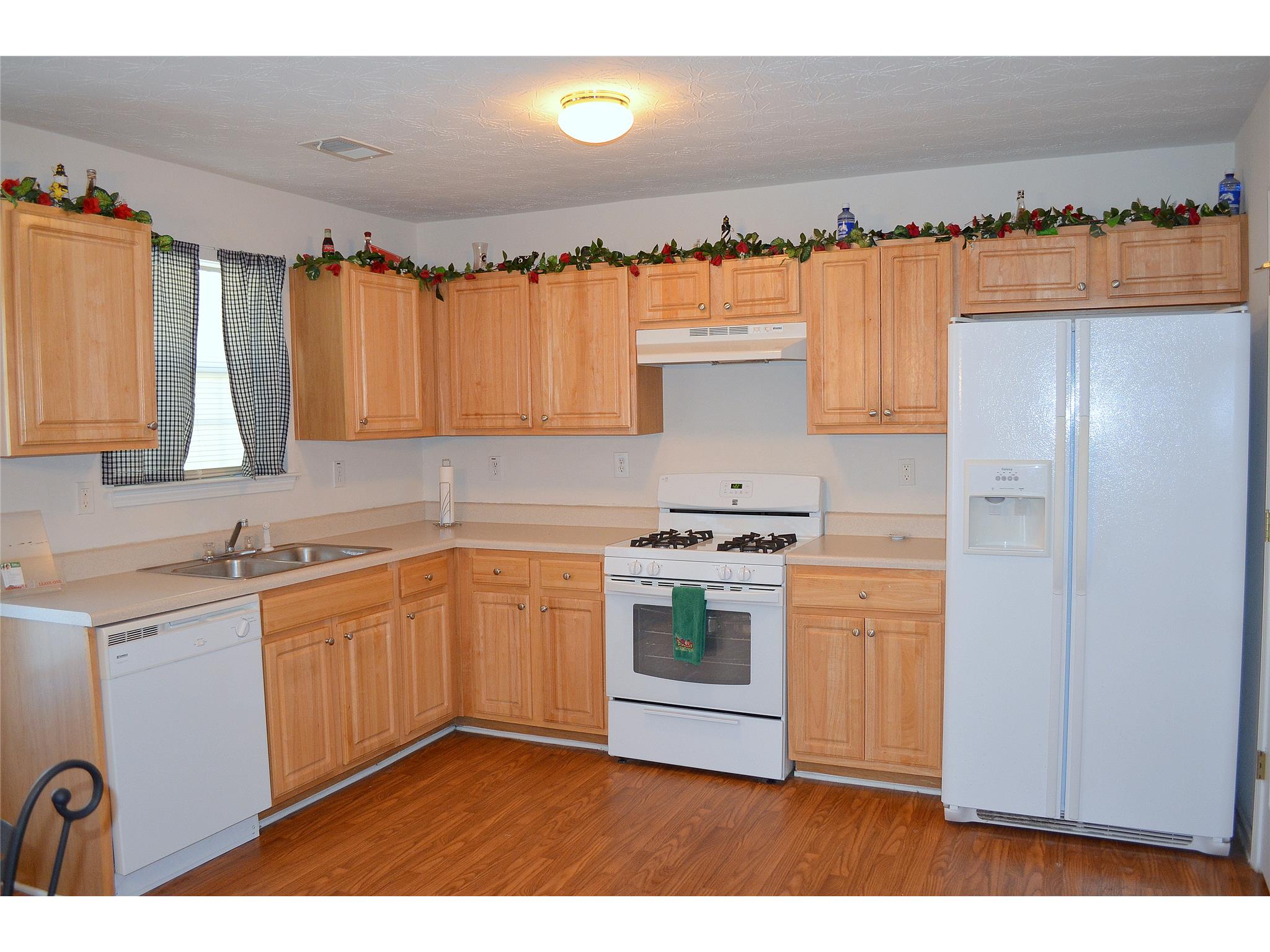105 Lassiter Dr, Covington, GA 30016 photo 4