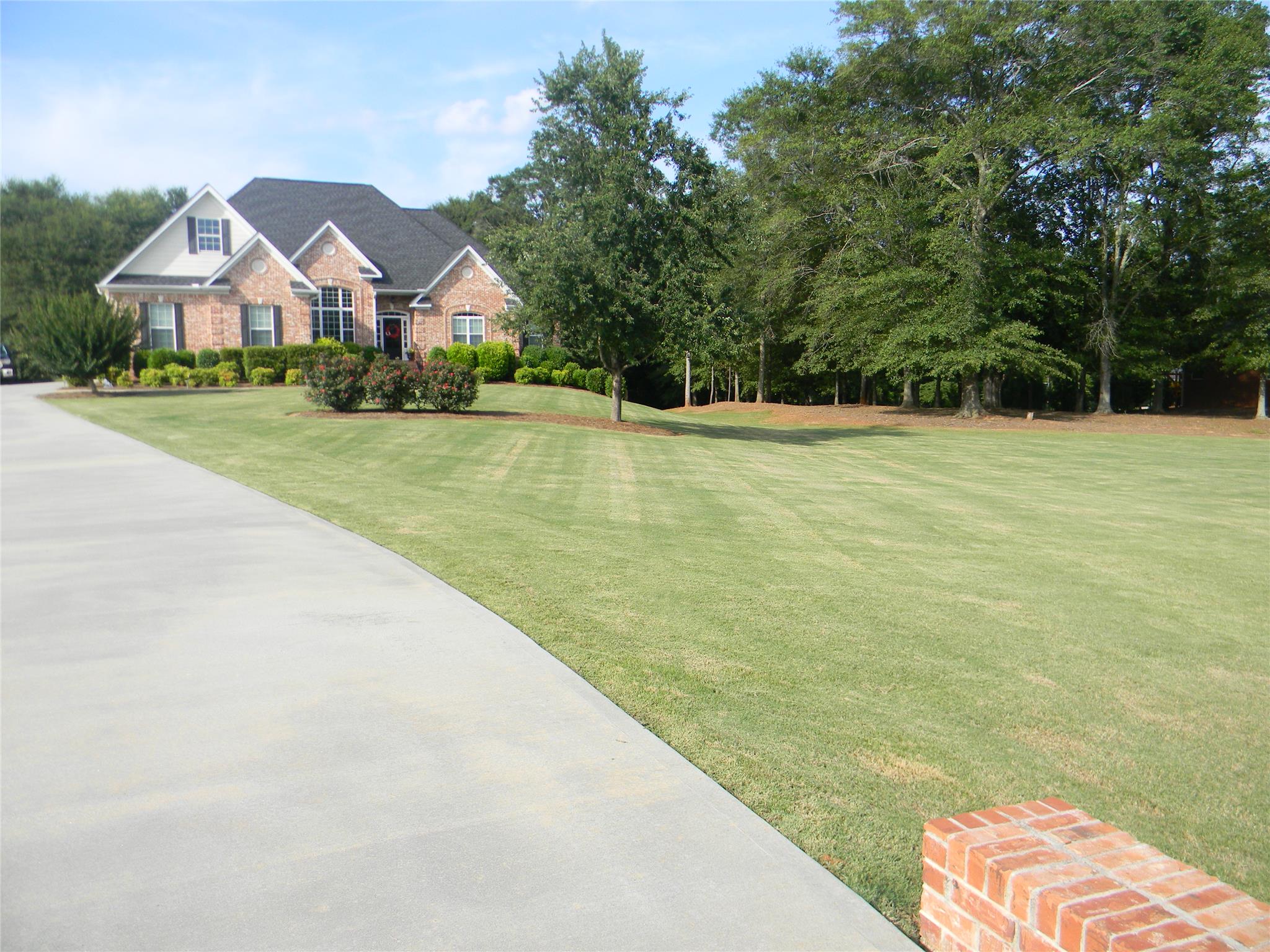 35 Cambridge Dr, Covington, GA 30014 photo 1