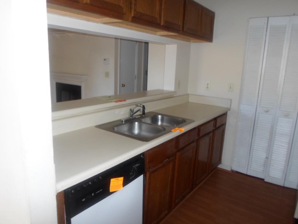 697 Windchase Ln, Stone Mountain, GA 30083 photo 9