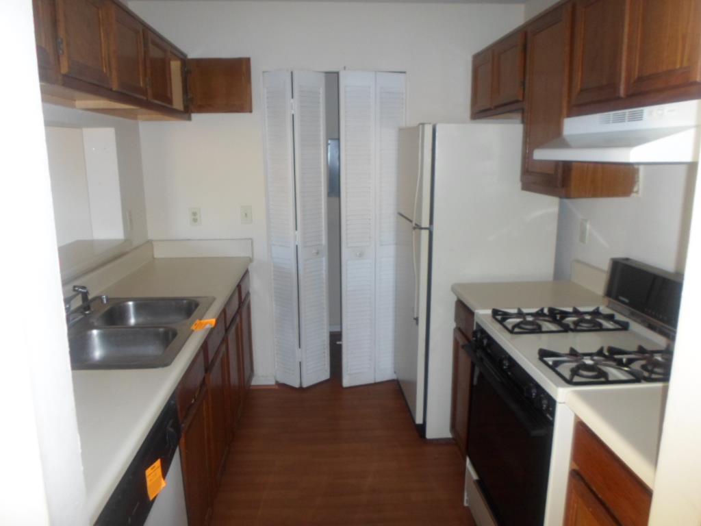 697 Windchase Ln, Stone Mountain, GA 30083 photo 5