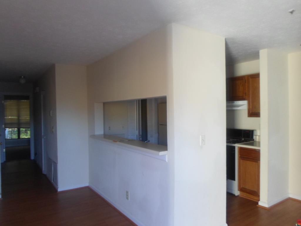 697 Windchase Ln, Stone Mountain, GA 30083 photo 3