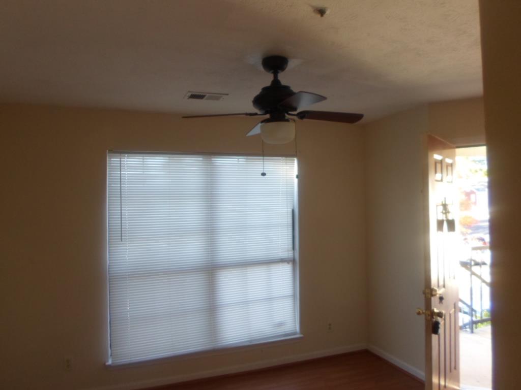 697 Windchase Ln, Stone Mountain, GA 30083 photo 8