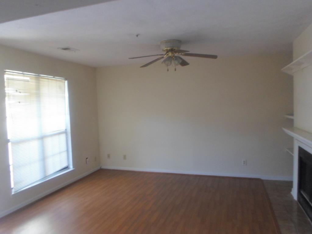 697 Windchase Ln, Stone Mountain, GA 30083 photo 6