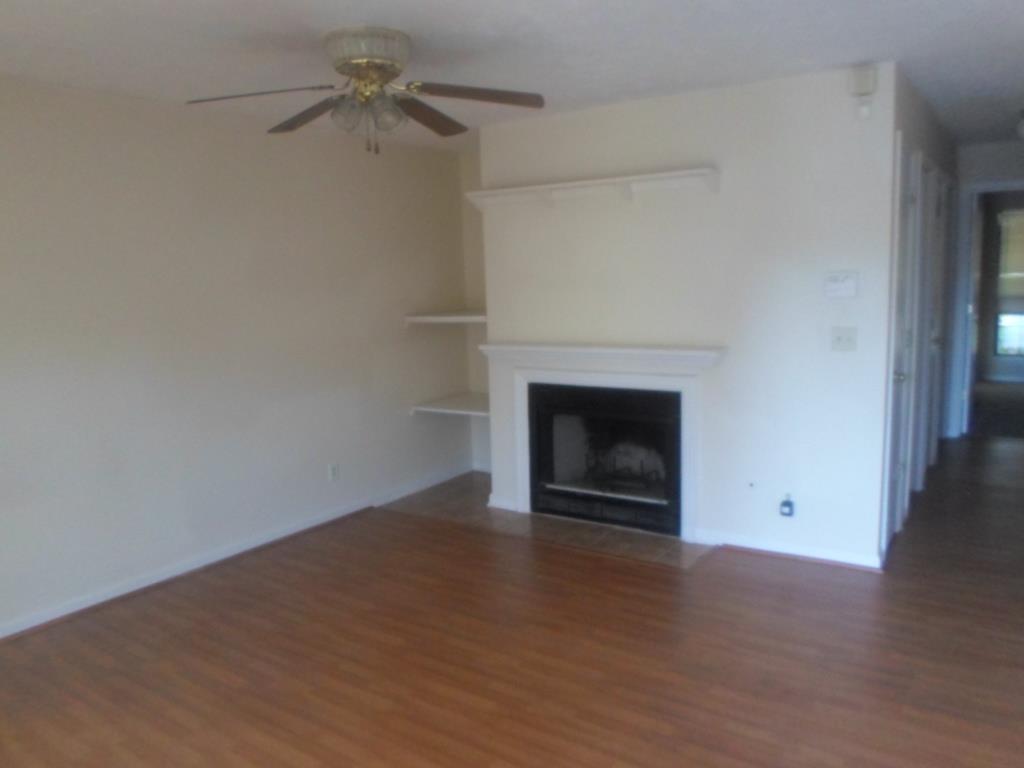697 Windchase Ln, Stone Mountain, GA 30083 photo 4