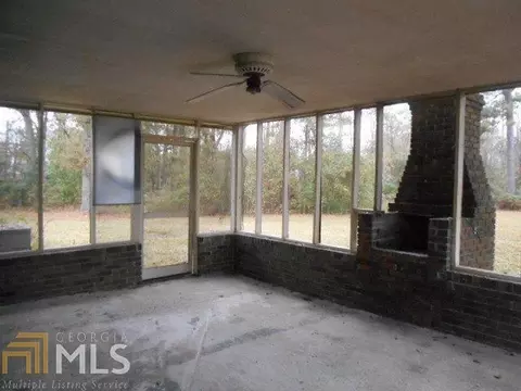 1101 Springdale Rd, Dublin, GA 31021 photo 3