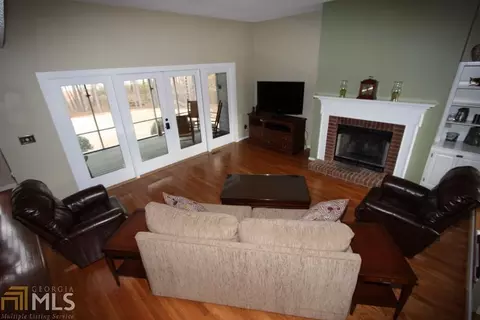 84 North Shr, Lagrange, GA 30240 photo 4