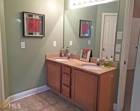 2076 Barberry Dr, Buford, GA 30519 photo 8