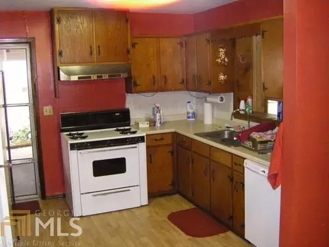 989 Dixie Dr, Jonesboro, GA 30236 photo 4