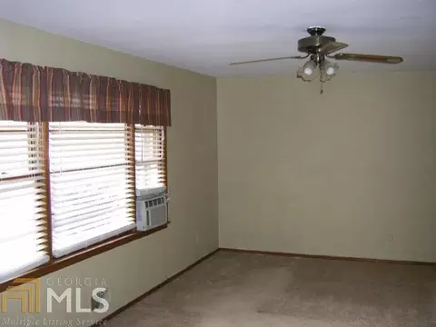 989 Dixie Dr, Jonesboro, GA 30236 photo 3