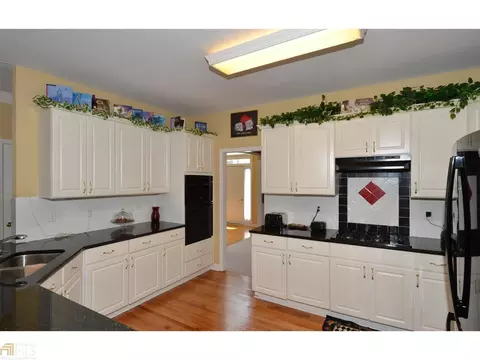 219 Twickenham Trce, Suwanee, GA 30024 photo 10
