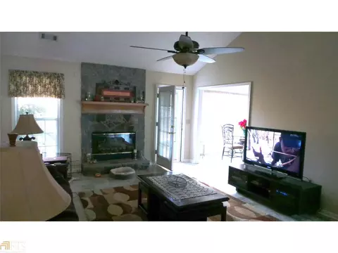 156 Taylor Len Dr, Lagrange, GA 30240 photo 3