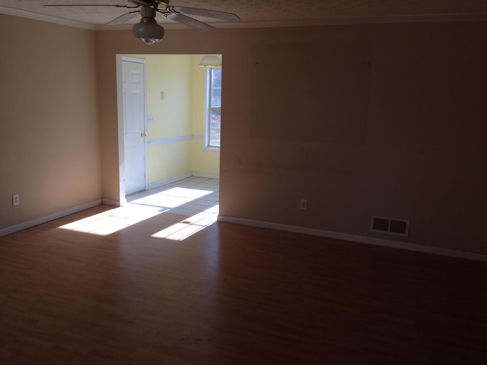 345 Walker Dr, Monroe, GA 30655 photo 4