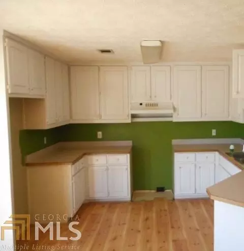 80 White Oak Dr, Covington, GA 30016 photo 6