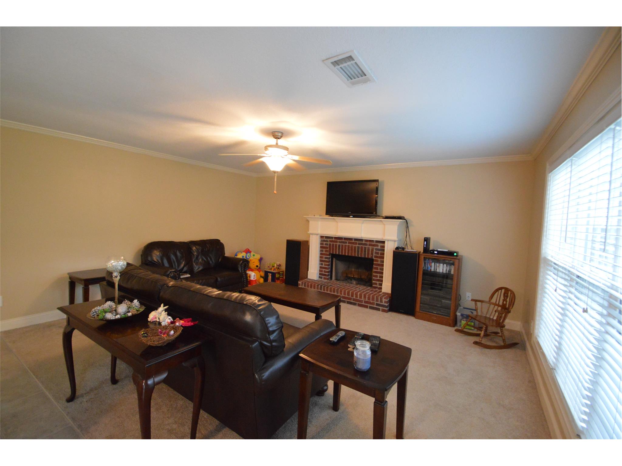2011 Massey Ln, Winder, GA 30680 photo 3