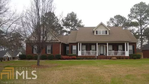 208 Foxridge Dr, Dublin, GA 31021 photo 1