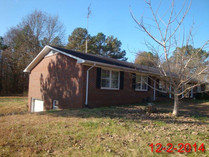 371 E Ridgeway Rd, Commerce, GA 30529 photo 2