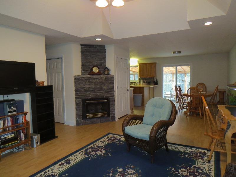 416 Watson St, Toccoa, GA 30577 photo 2
